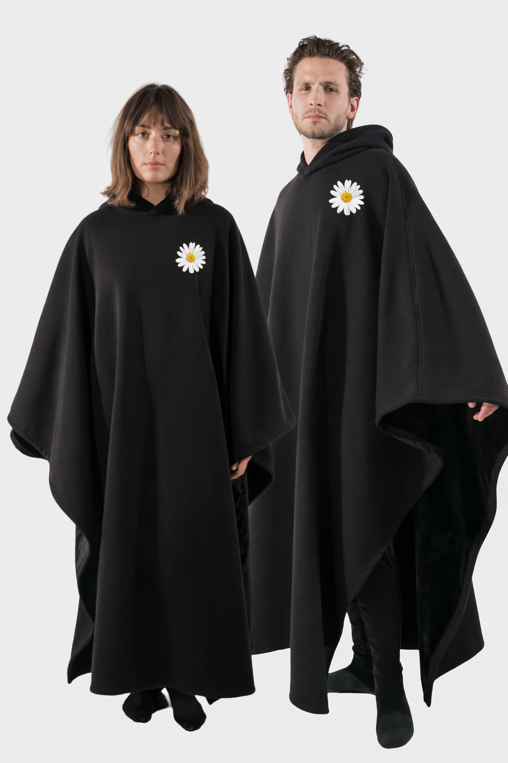 SnugCloak-Obsidian Night-Daisy Print Style