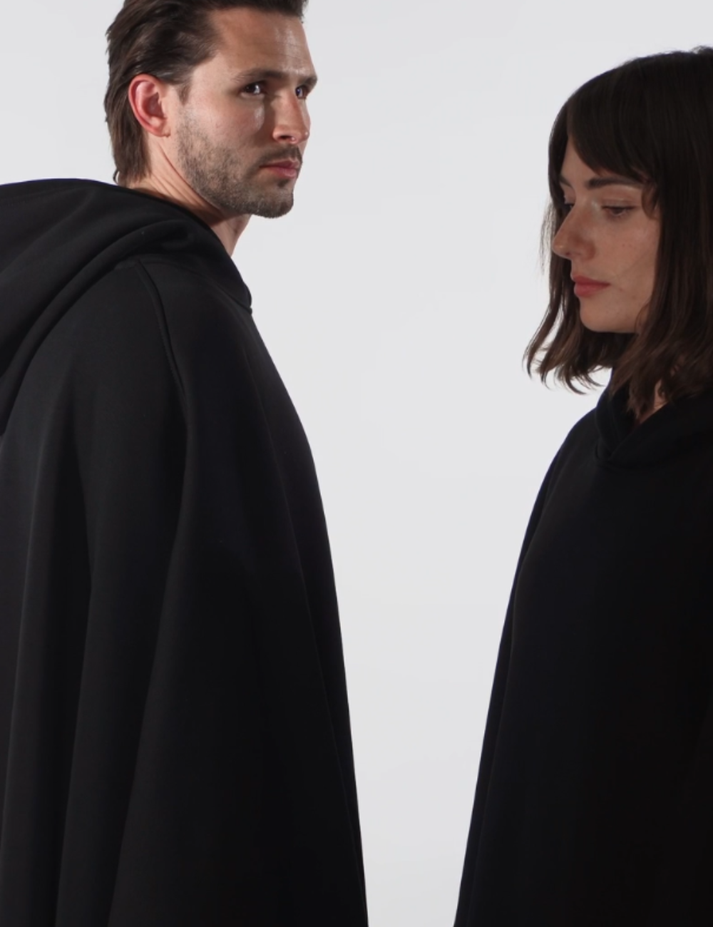 SnugCloak-Obsidian Night-Daisy Print Style