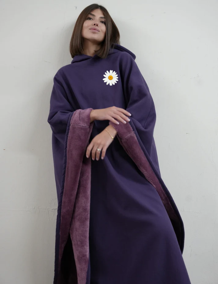 SnugCloak-Midnight Plum-Daisy Print Style