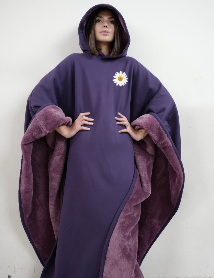 SnugCloak-Midnight Plum-Daisy Print Style